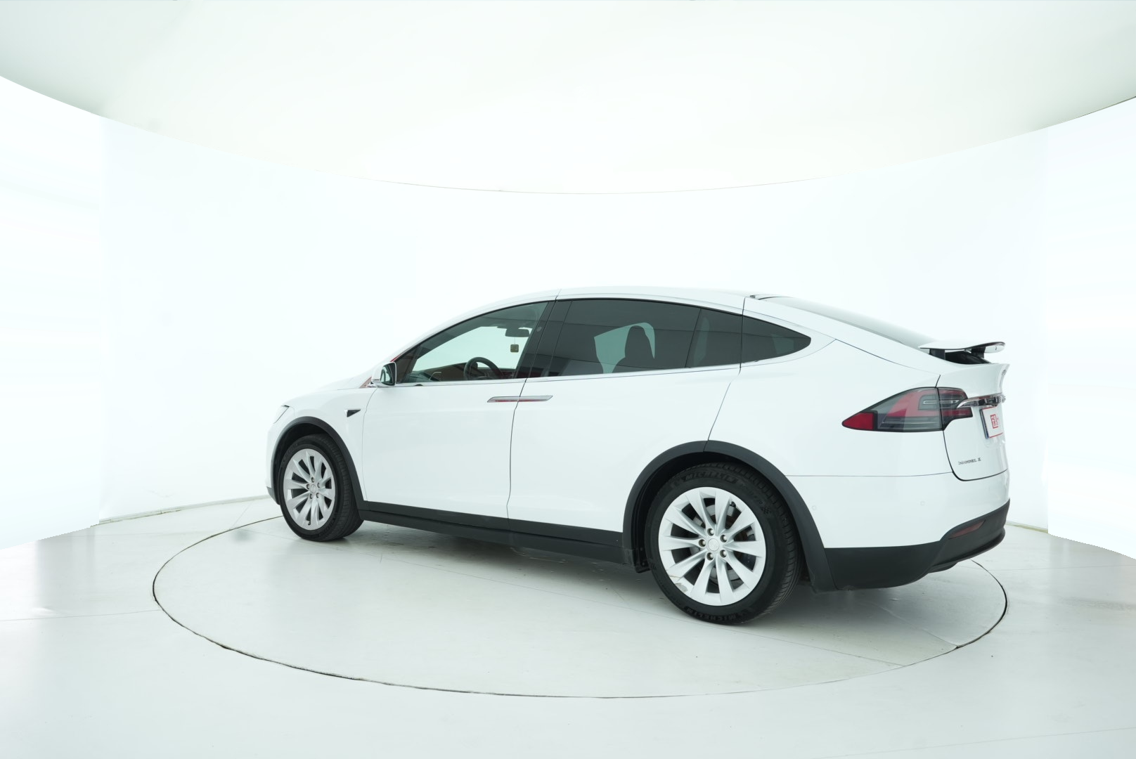 Tesla Model X 2017 — фото 7