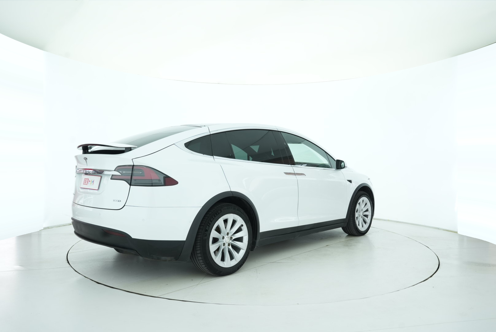 Tesla Model X 2017 — фото 10