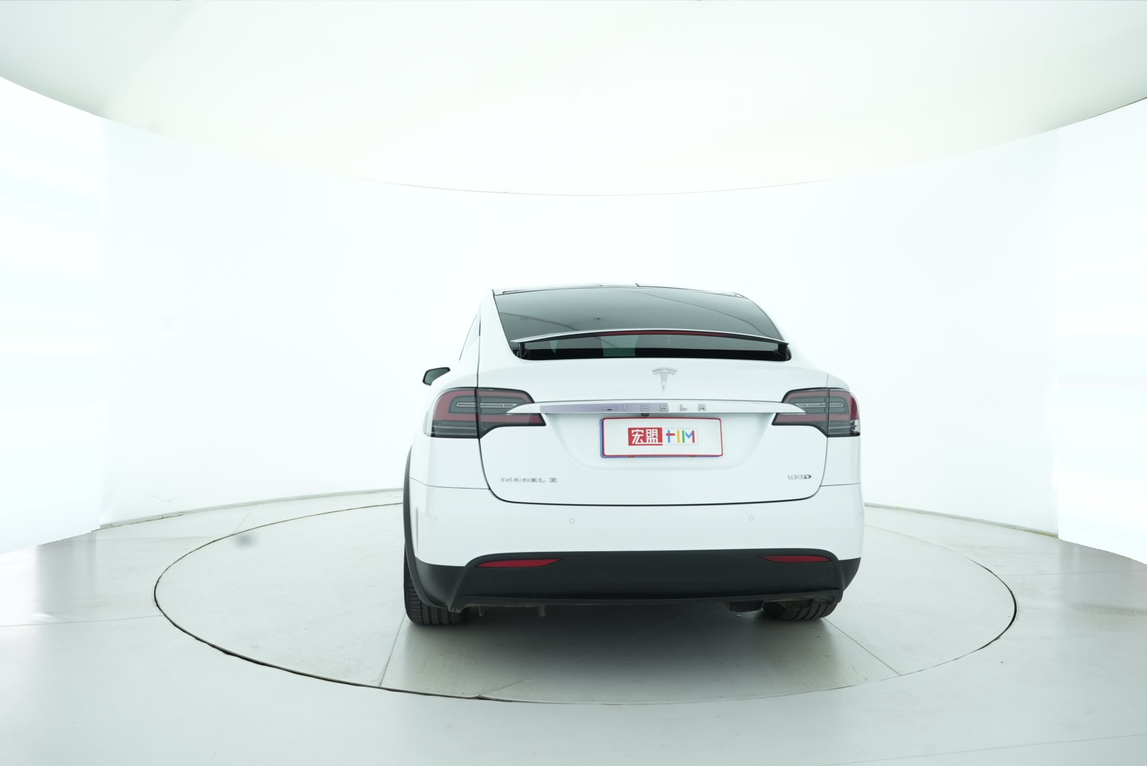 Tesla Model X 2017 — фото 9