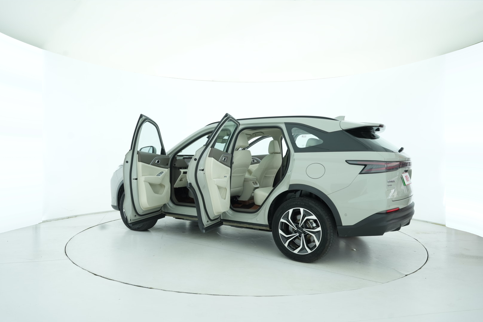 HAVAL H7 New Energy 2025 — фото 13