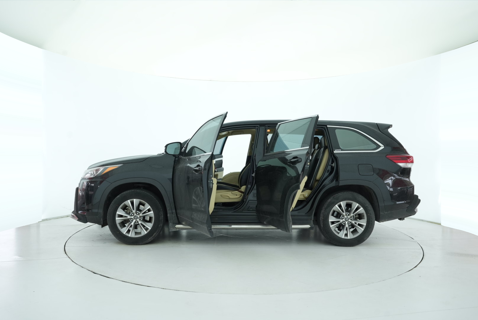 Toyota Highlander 2018 — фото 12