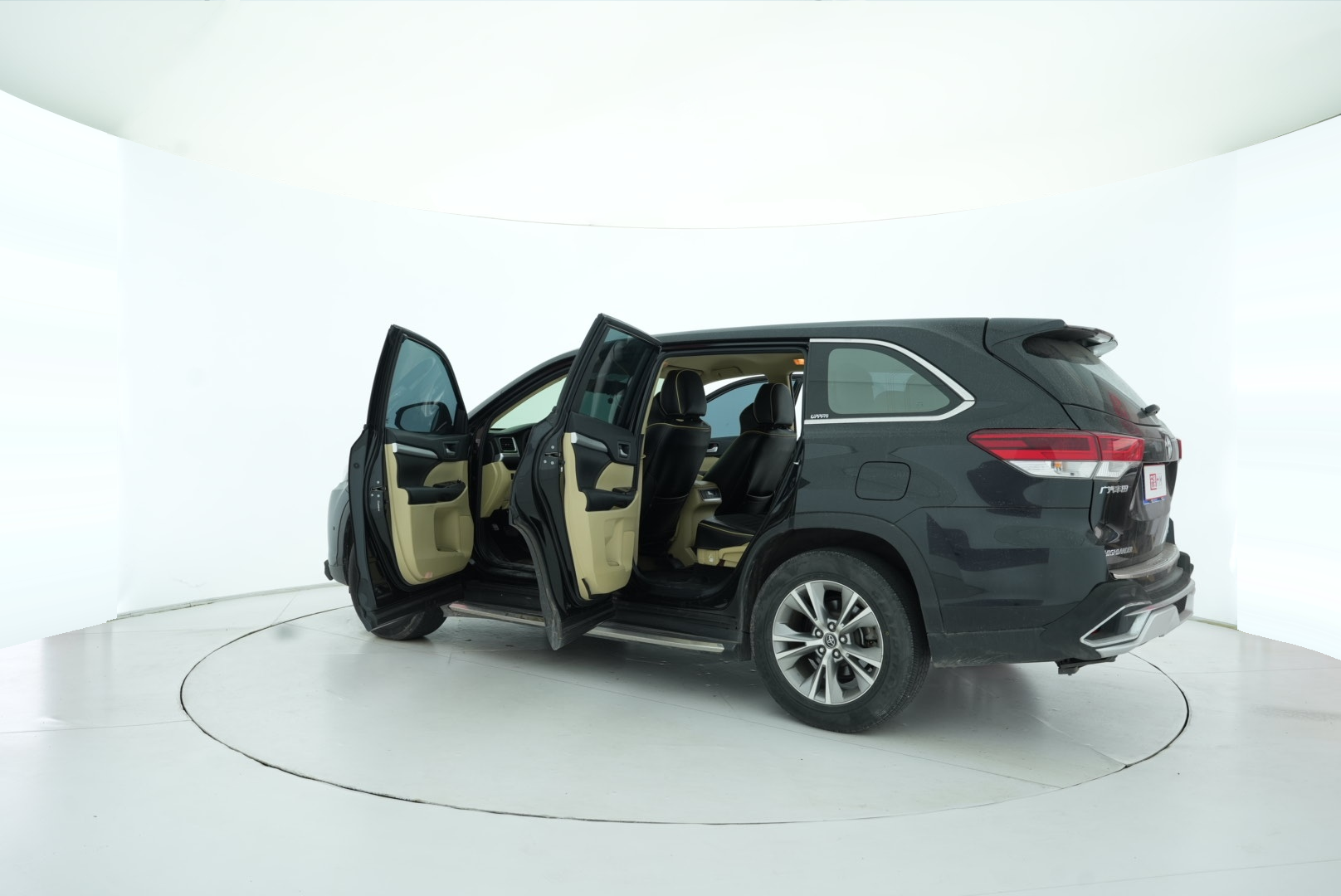 Toyota Highlander 2018 — фото 13