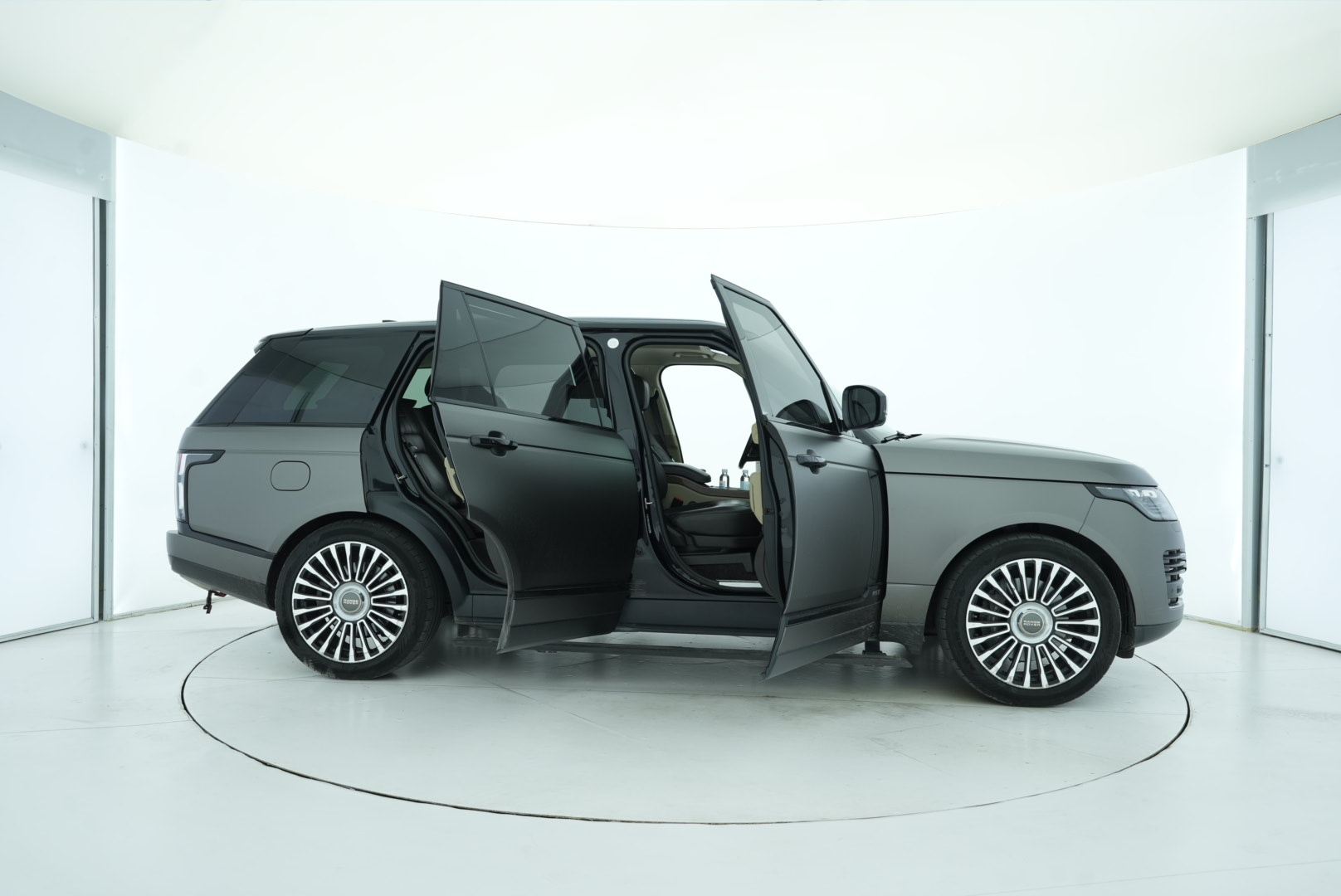 Land Rover Range Rover 2018 — фото 15