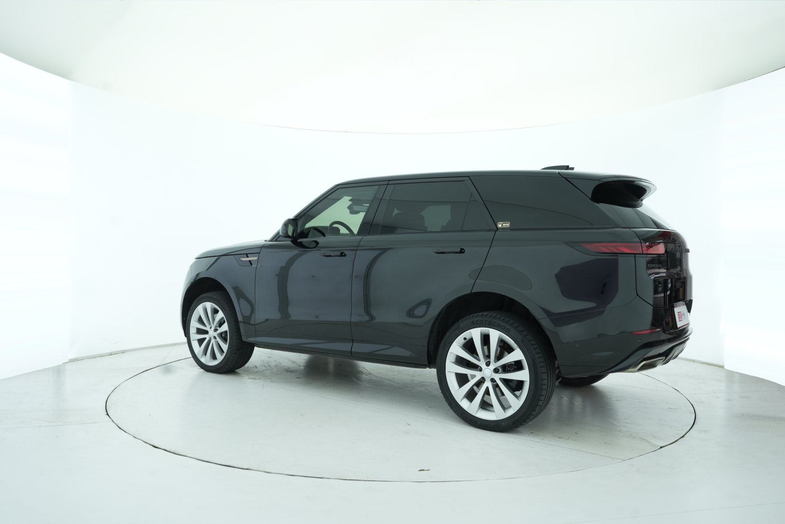 Land Rover Range Rover Sport 2024 — фото 4