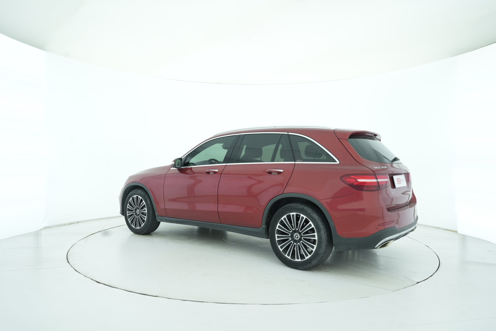 Mercedes Benz GLC 2018 — фото 4