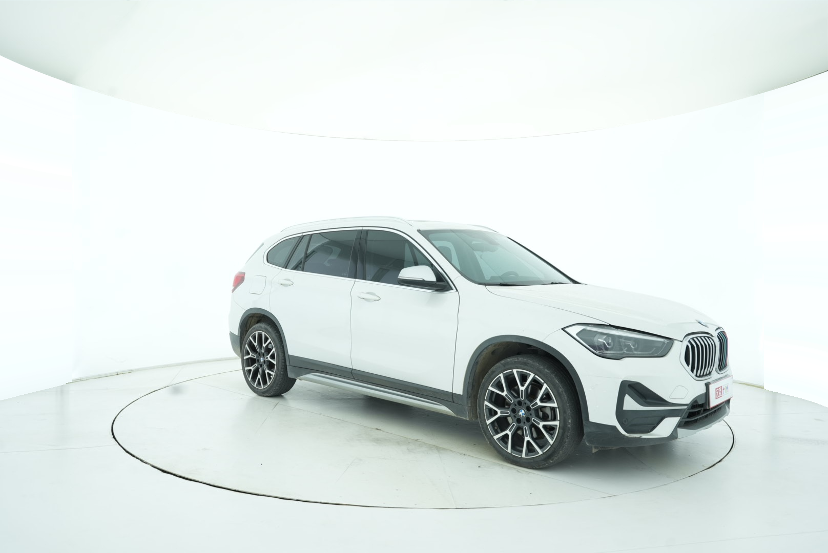 BMW X1 2022 — фото 8