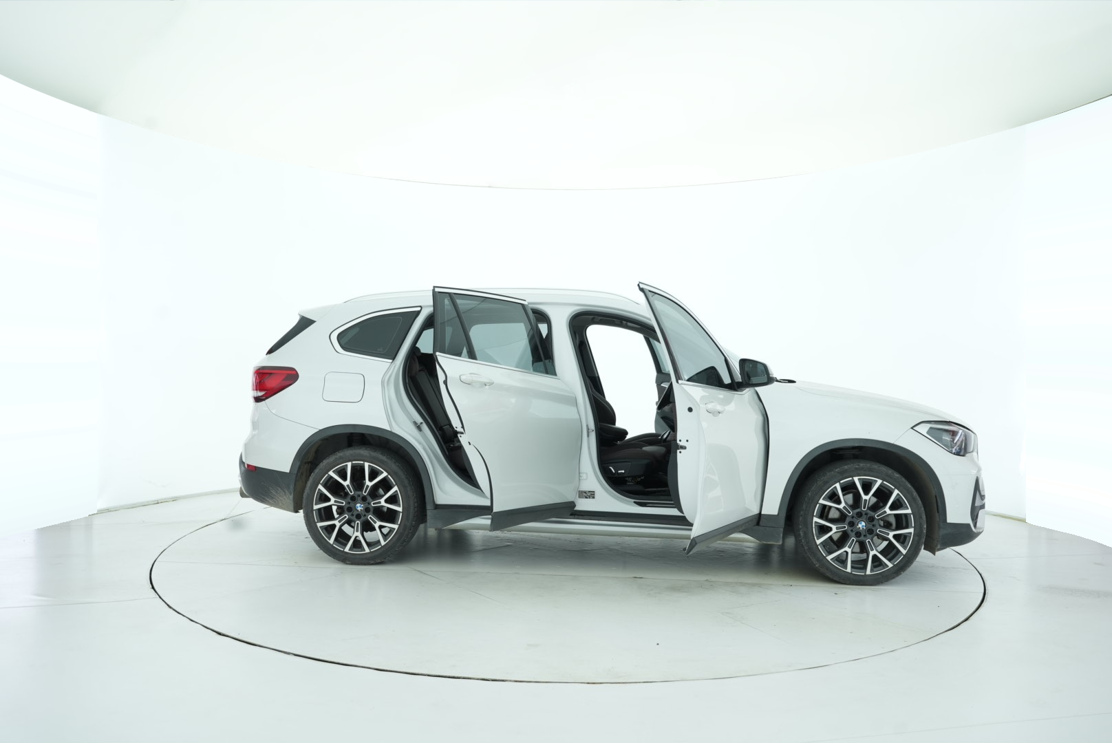 BMW X1 2022 — фото 13