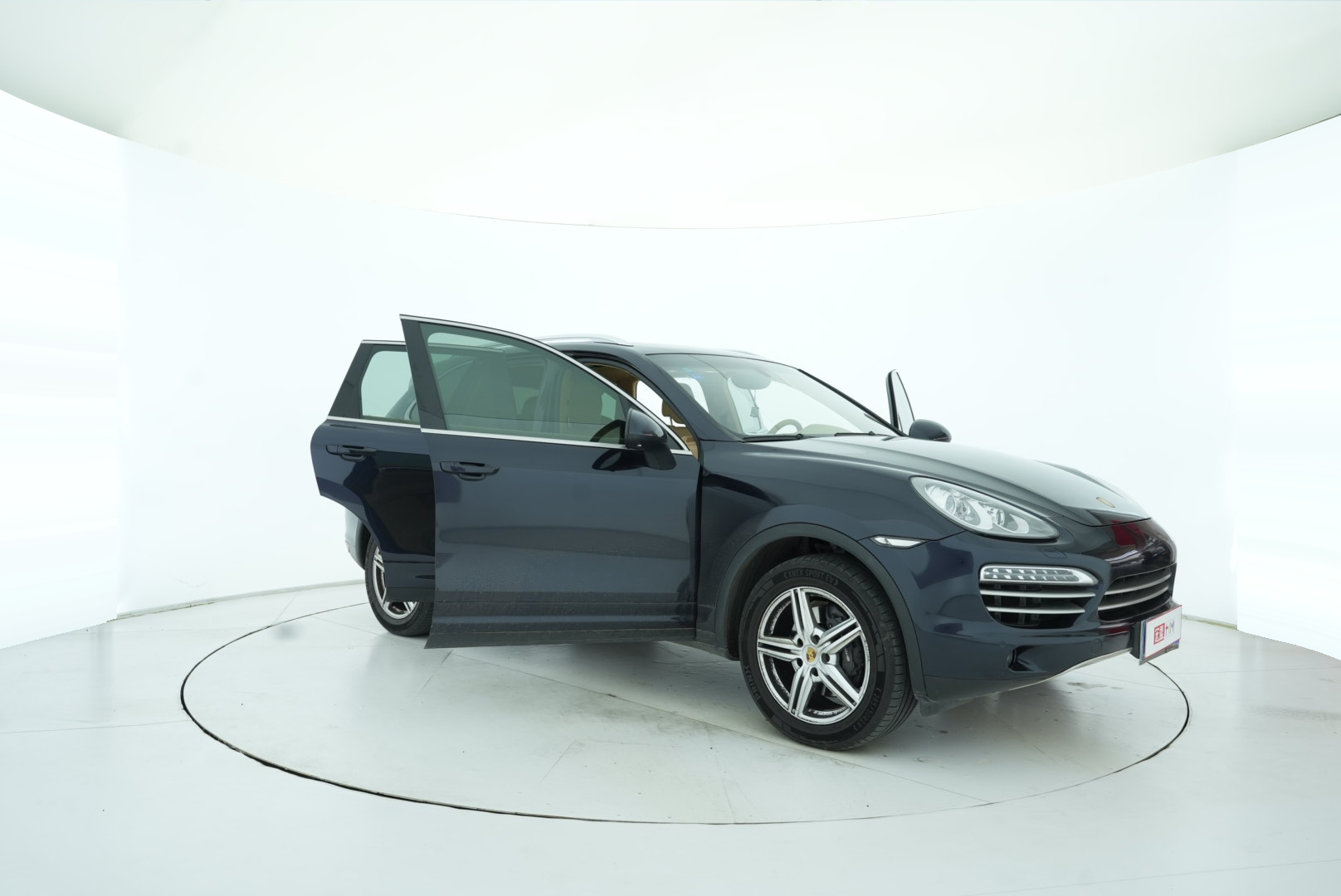 Porsche Cayenne 2016 — фото 17
